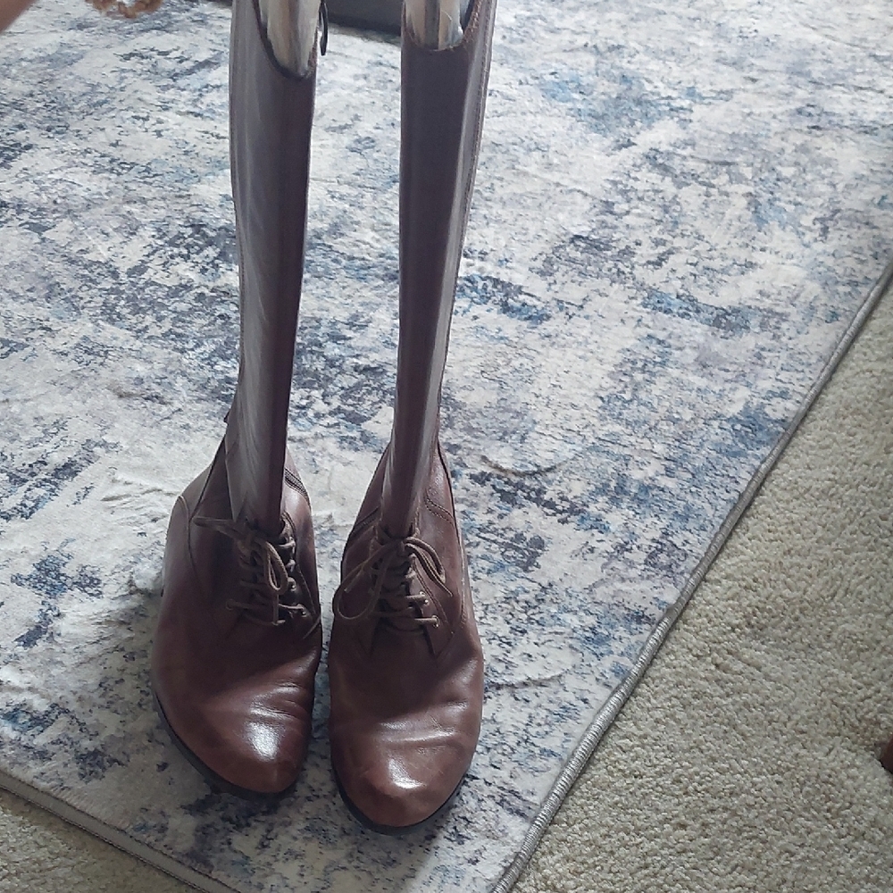 Liz Claiborne Brown Leather Lace-Up Boots